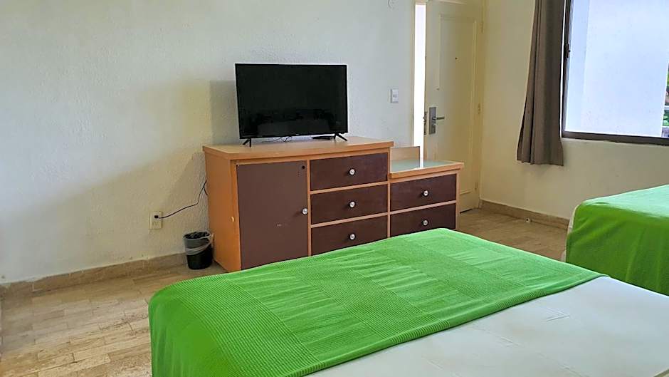 Nirvana Hotel & Hostel - Cancun Hotel Zone – Cancun, TX