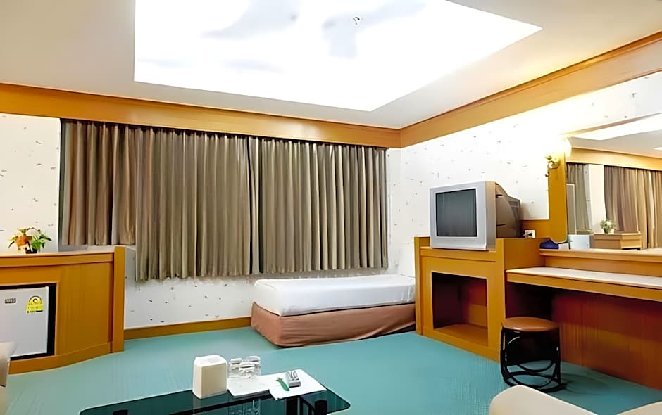 River Hotel The Budget