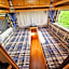 Ruime caravan op gezellige minicamping