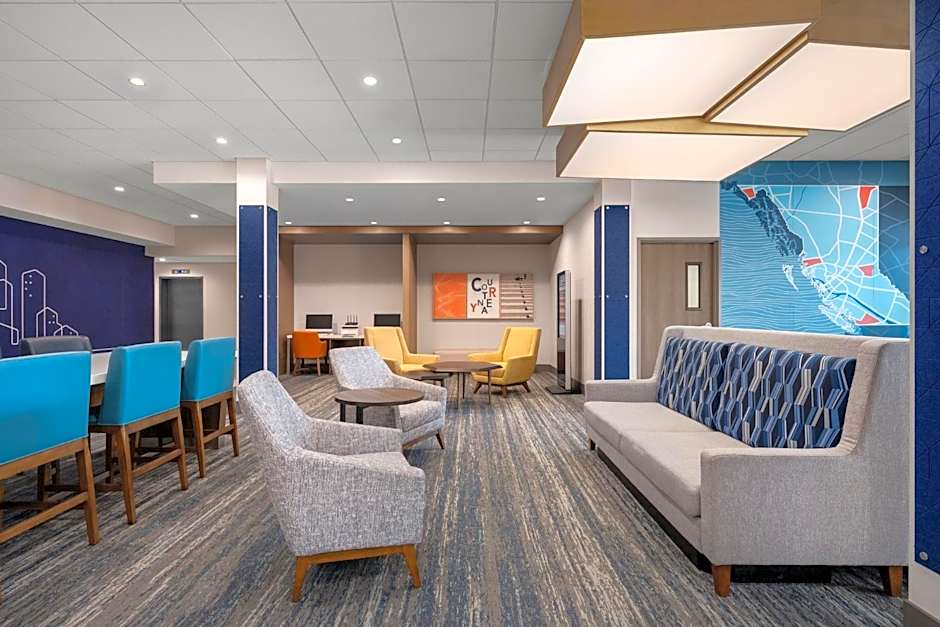 Holiday Inn Express And Suites Courtenay Comox By IHG