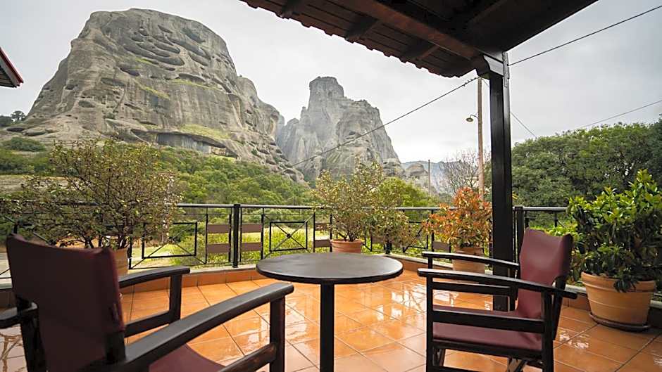 Dellas Boutique Hotel