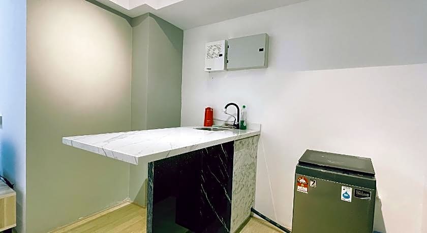 Pavilion 2 Revo l Rooftop Swimming Pool LS15