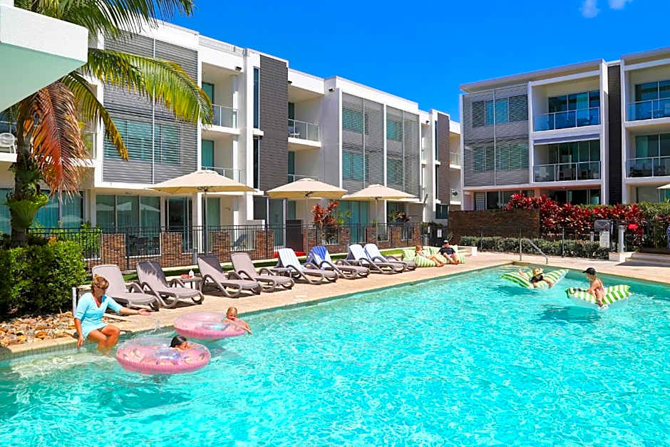 Element on Coolum Beachfront Sunshine Coast — 50 fotoğraftan 1. fotoğraf
