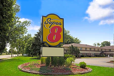 Super 8 by Wyndham Whitewater WI