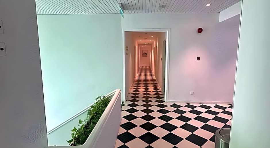Le Embassy Hotel Georgetown