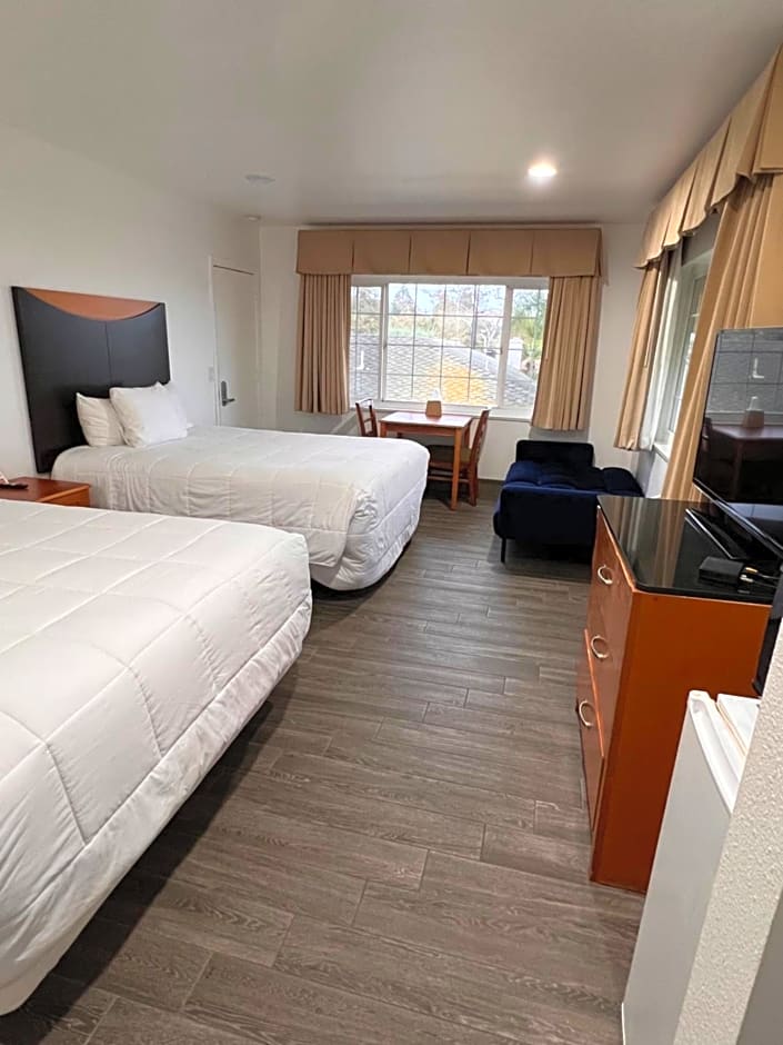 Town and Country Inn