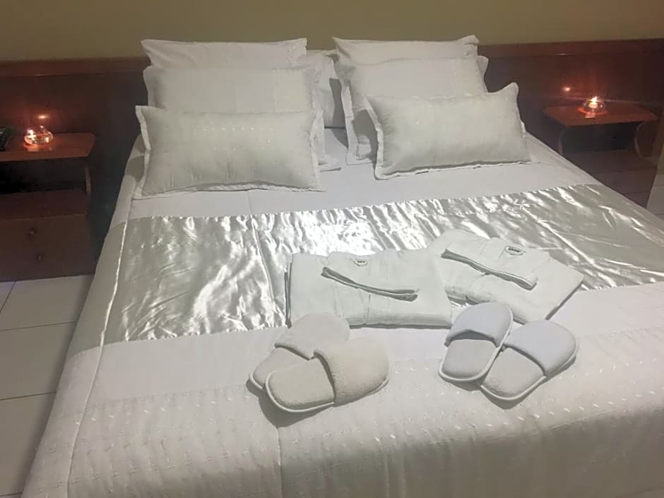 Amarilis Flat Service