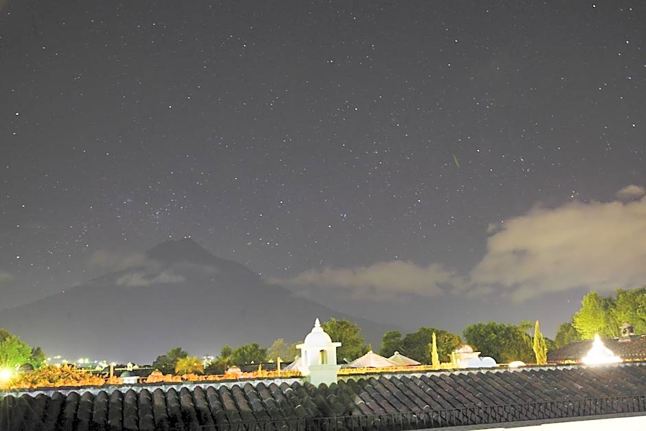 Pensativo House Hotel