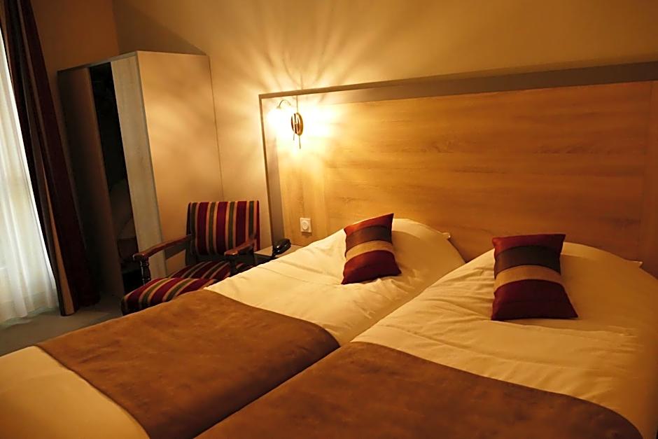 Logis Hôtel Le Lion d'Or