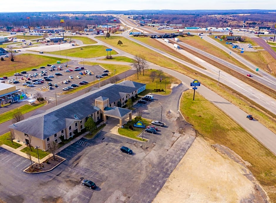 Days Inn & Suites by Wyndham Cuba