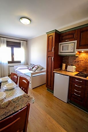 One-Bedroom Apartment (2 - 3 Adults)