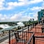 The Brock Niagara Falls Fallsview, Tapestry by Hilton