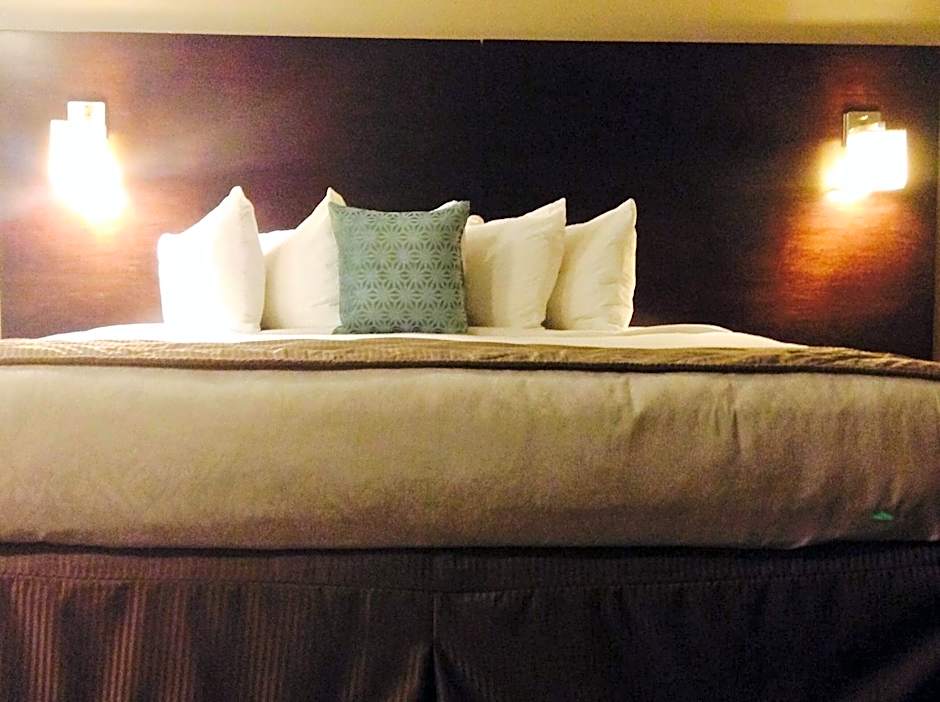 Super 8 by Wyndham West Kelowna BC