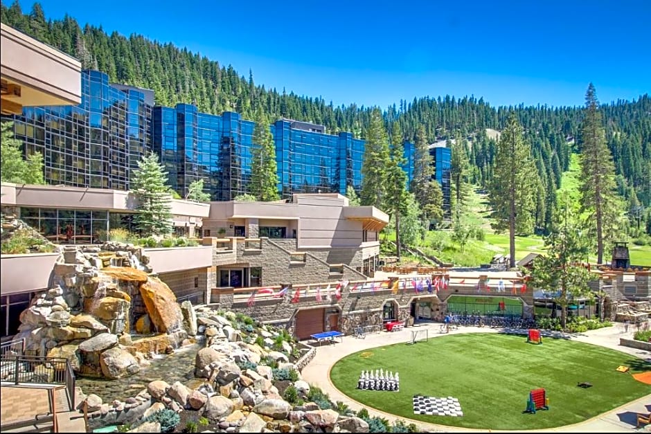 Resort at squaw creek top