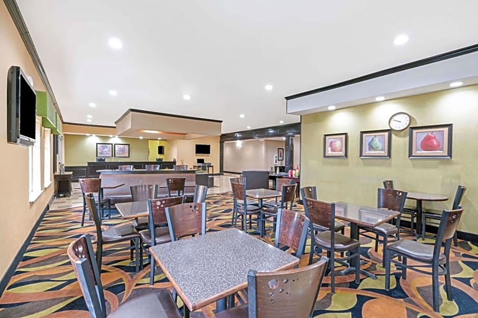 La Quinta by Wyndham McAlester