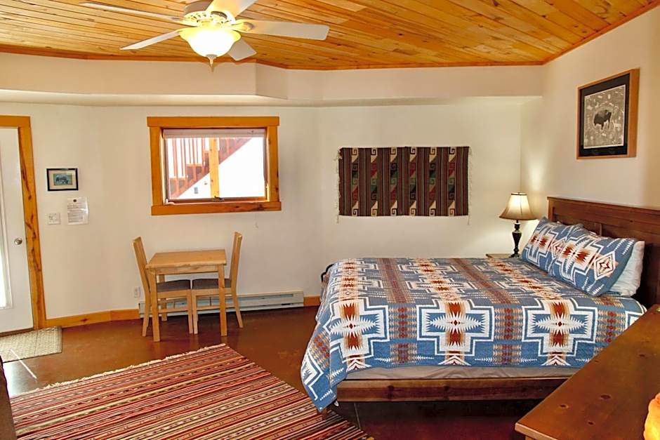 Red Moon Lodge