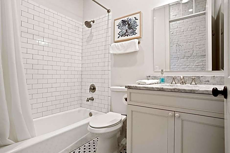 4br Gem On Gravier Close To Dining & Souvenirs