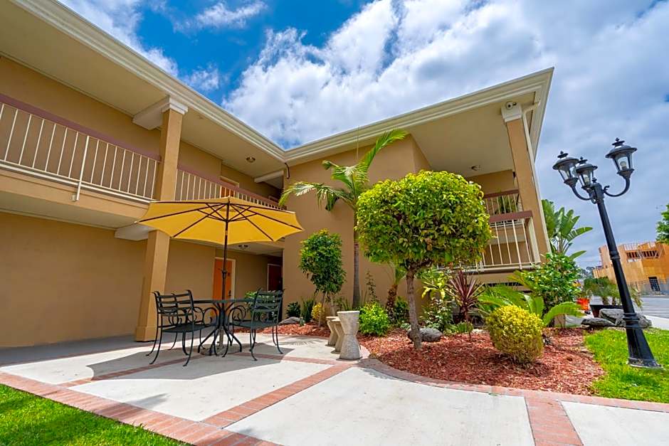 Howard Johnson by Wyndham Buena Park