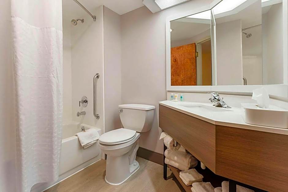 Comfort Inn & Suites Lavale