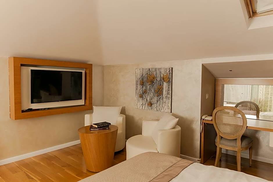 Lale Hotel