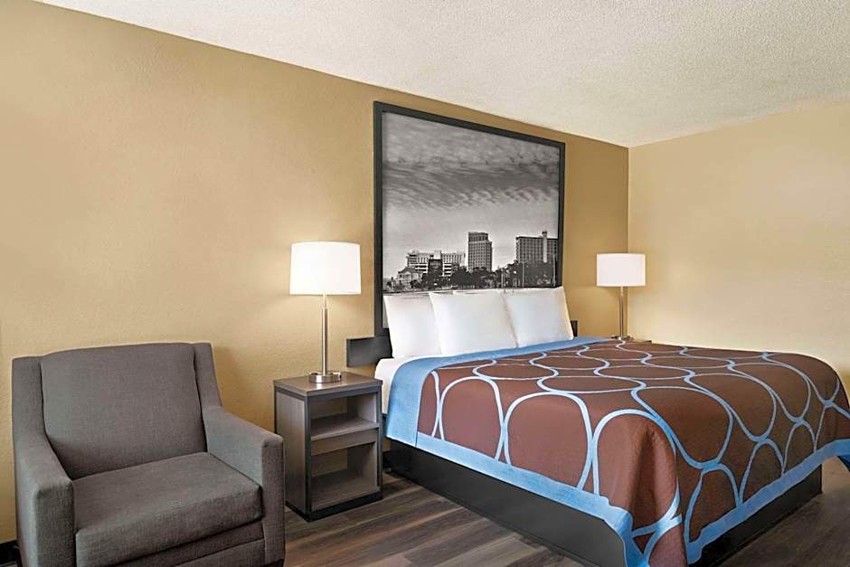 Super 8 by Wyndham Gulfport Near Biloxi