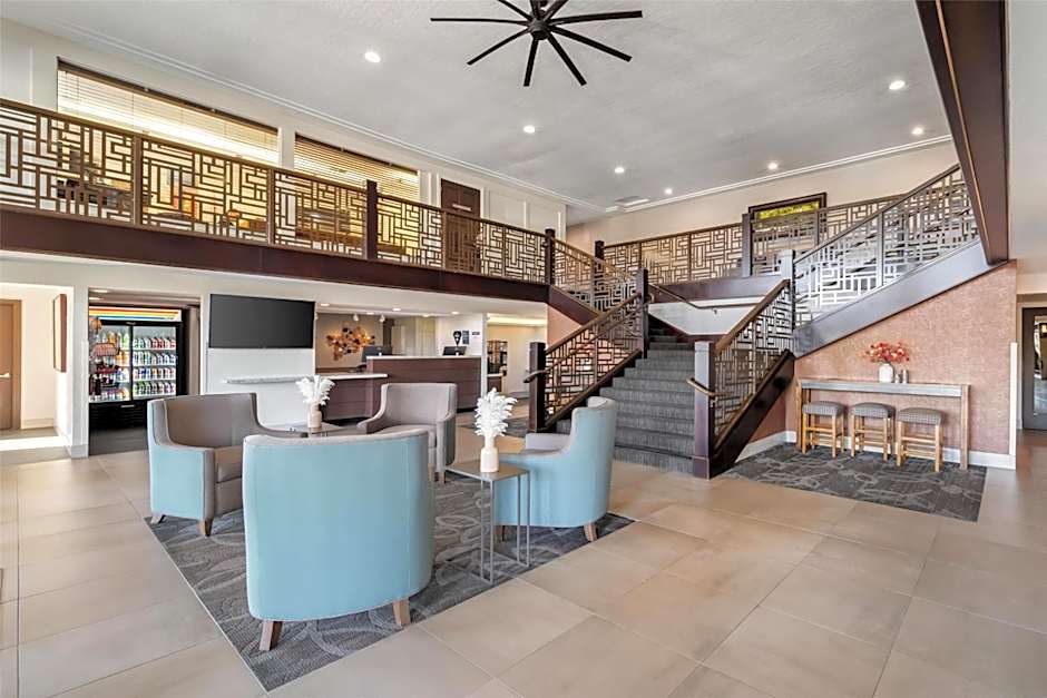 Best Western Plus Hilltop Inn