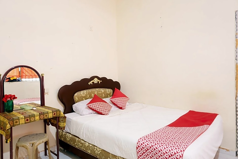 SPOT ON 92115 Homestay Bude Sri