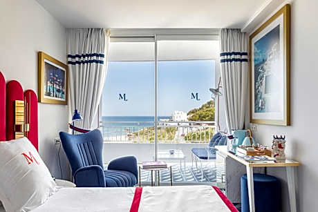 Deluxe Sea View with Balcony