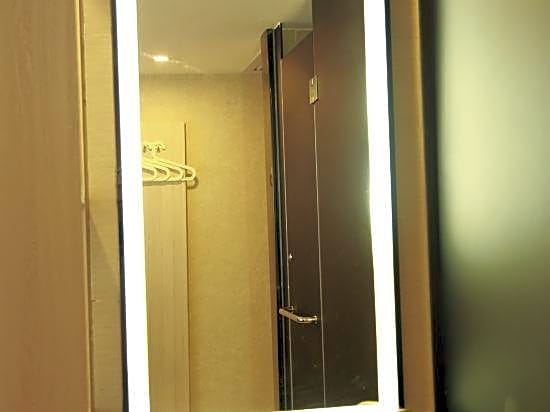 Mufeng Hotel (Guangzhou Tiyu West Road Metro Station)