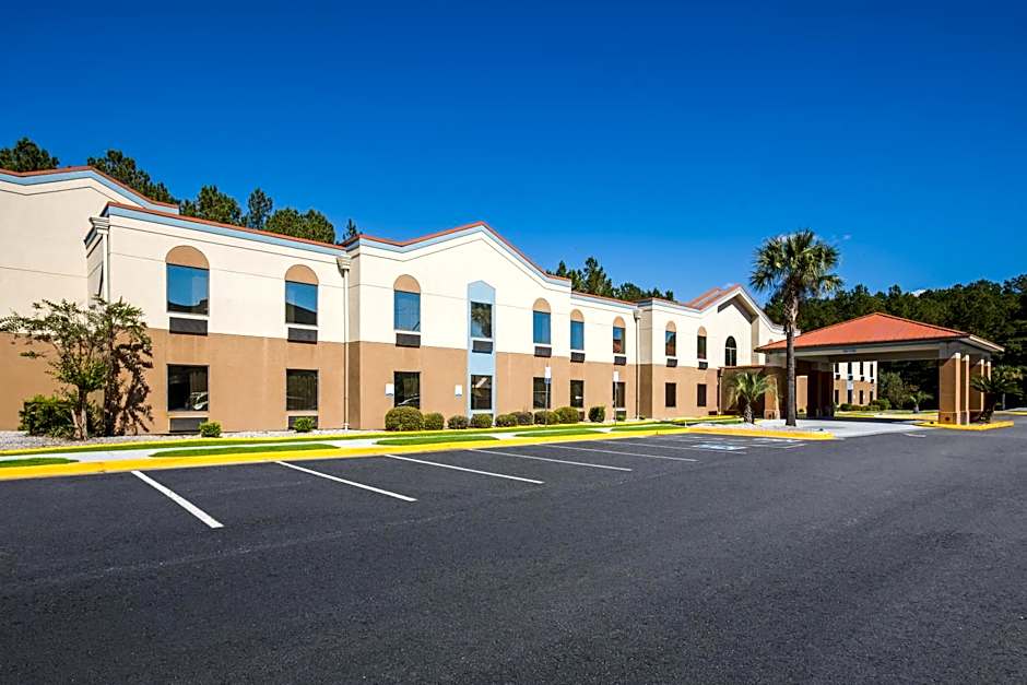 Clarion Pointe Hinesville near Fort Stewart