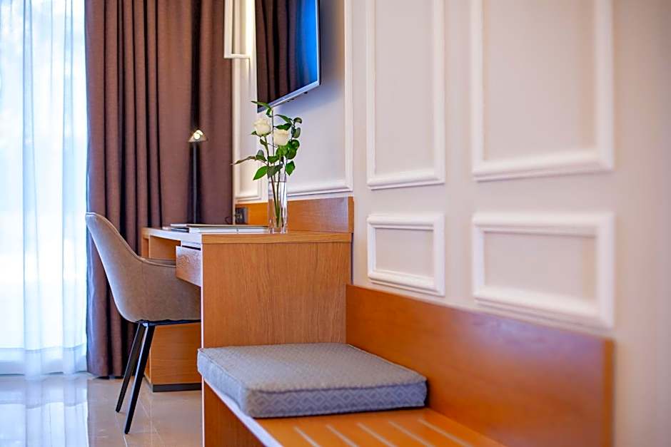 Grupotel Playa de Palma Suites & Spa