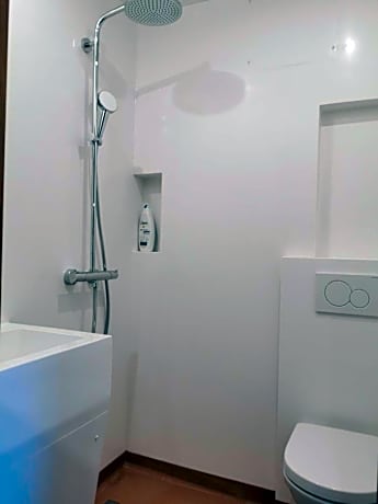 Quadruple Room with Private Bathroom