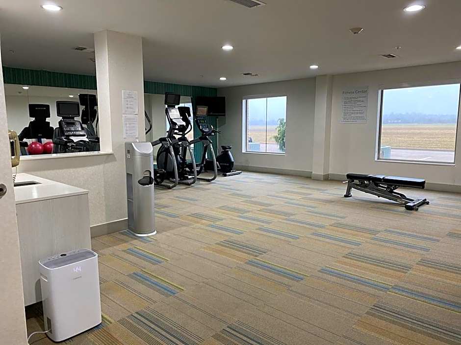 Holiday Inn Express and Suites Hotel - Pauls Valley By IHG