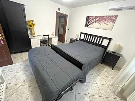 Deluxe Double Room (2 Adults + 1 Child)