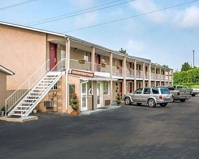 Econo Lodge Franklin