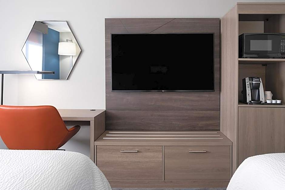 Holiday Inn Express Hotel & Suites Midwest City By IHG