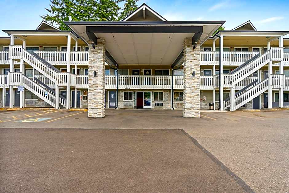 Basecamp Puyallup a Travelodge by Wyndham