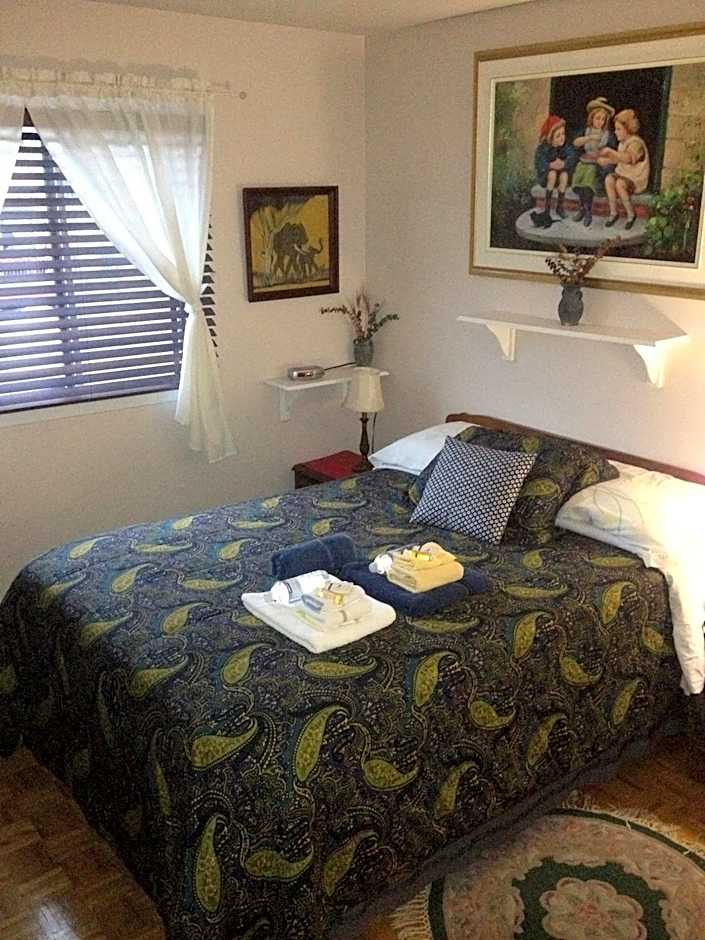 Repos & Manna Downtown Montréal