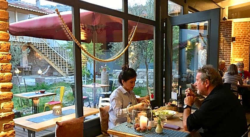 Attalos Suites Hotel