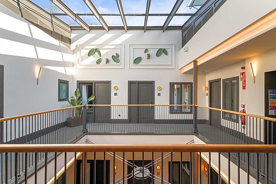 Casa Alhaja by Shiadu