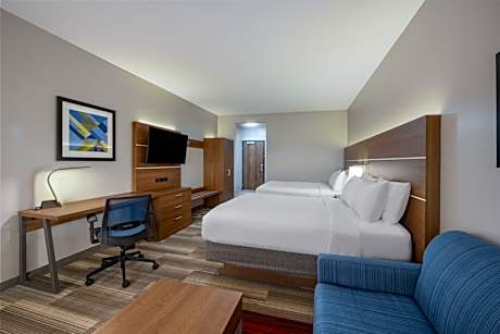 2 Queen Beds Suite Comm Accessible