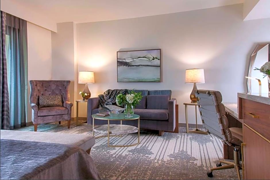 Legacy Resort Hotel & Spa