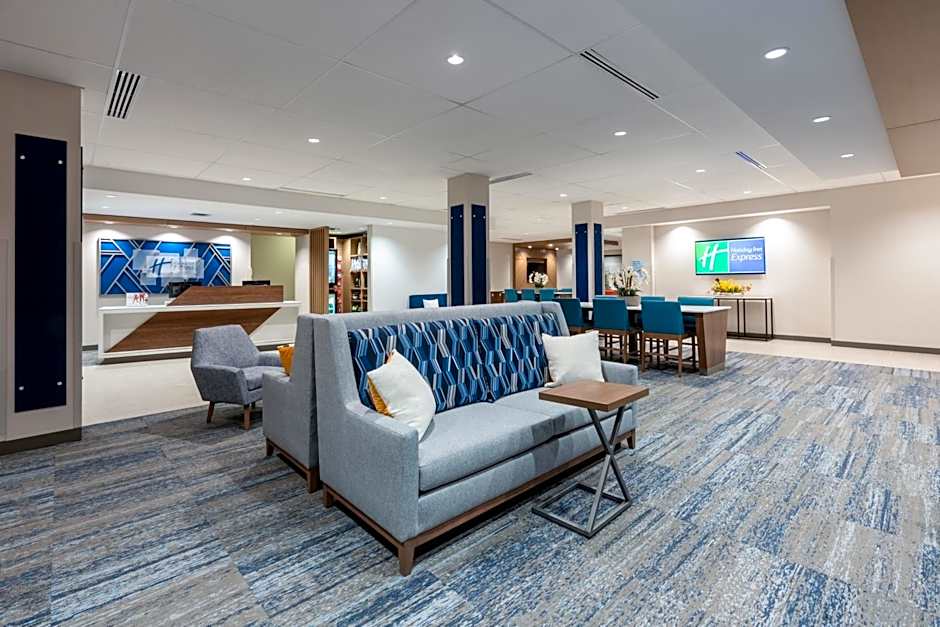 Holiday Inn Express & Suites Vaughan Southwest By IHG