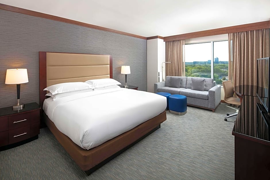 Photo 1 of 5 of Deluxe 1 King Bed with Sofabed, High Floor