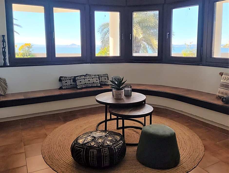 Boutique Beach House, Colina del Emperador