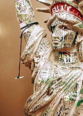 Aloha Hostel Eiffel Tower by Hiphophostels