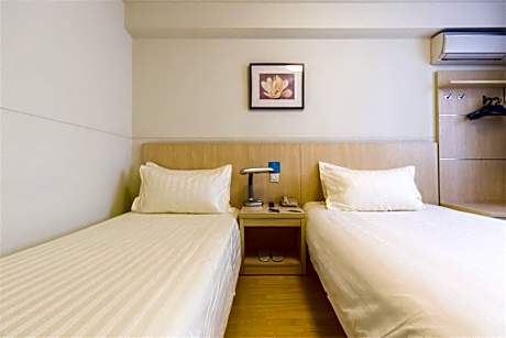 Standard Twin Room A
