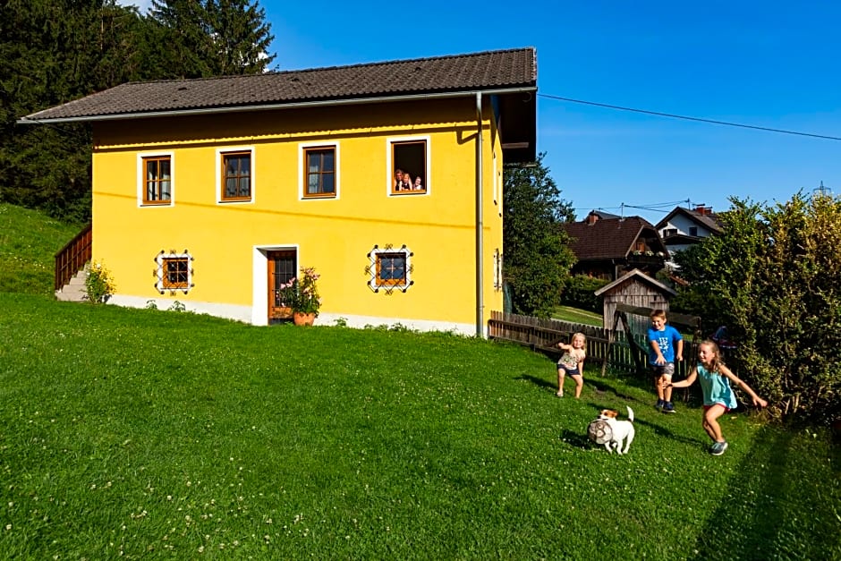 Brunner - Ferienwohnung im Hühnerhotel