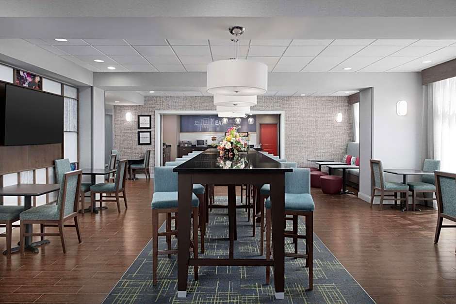 Hampton Inn By Hilton Statesboro