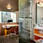 The Envoy Hotel, Autograph Collection by Marriott